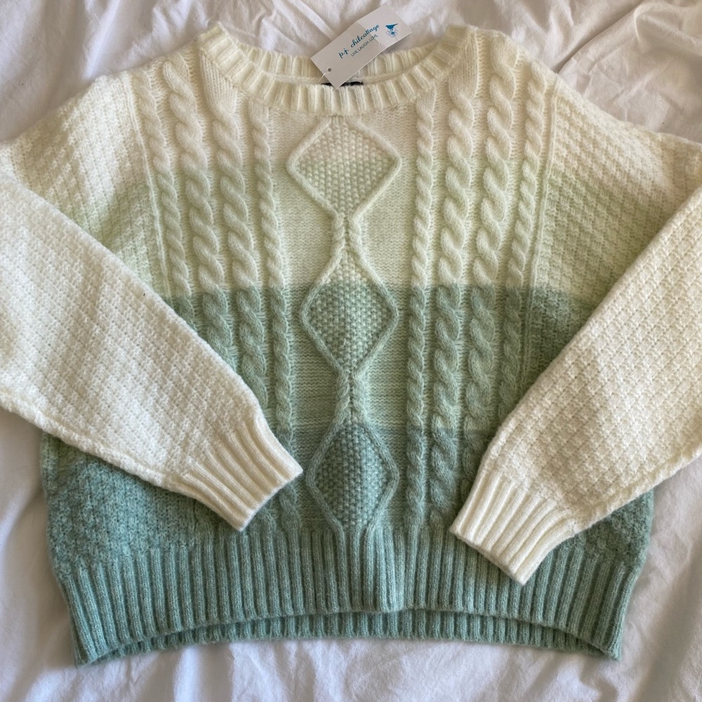 Never worn oversized green and white fade sweater